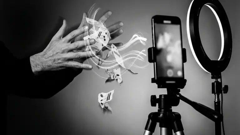 TikTok : Réinvention des Réseaux Sociaux par les Vidéos Courtes header