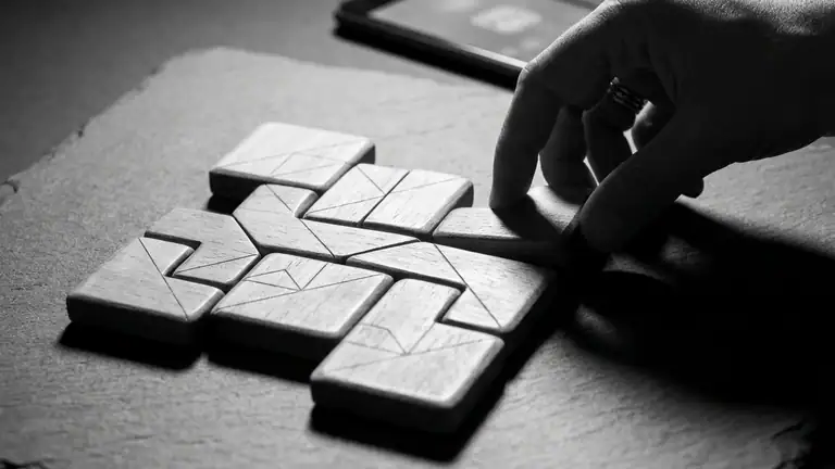 Tile Club - Jeu d'Association : Un Défi Stratégique et Captivant header