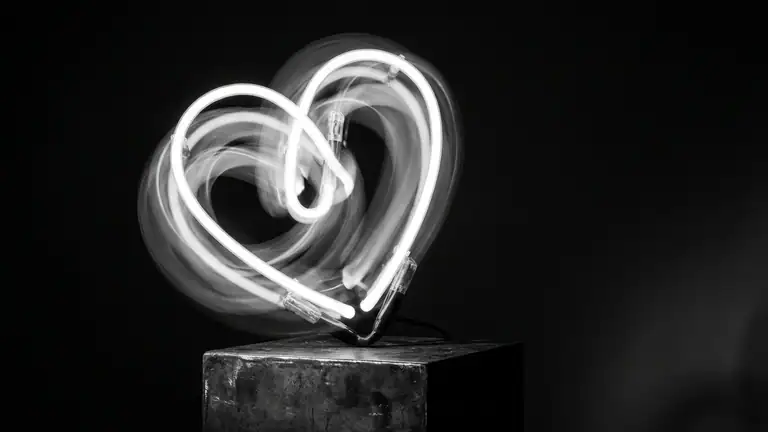 Neon Love Thema: Transformeer Je Smartphone met Unieke Verlichting header