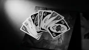 Por que UNO!™ é o Jogo de Cartas Essencial no Celular header