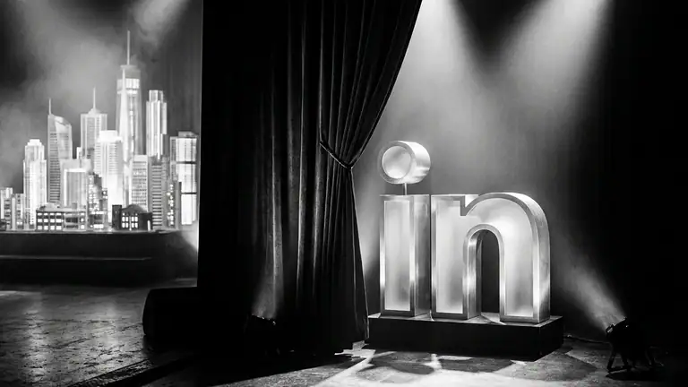 LinkedIn: Profesyonel Dünyanın Yeni Sahnesi header
